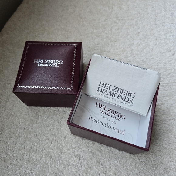 Helzberg Diamonds 10K White Gold Necklace with a 1/4 CTW Diamond Heart Pendant - Picture 7 of 10